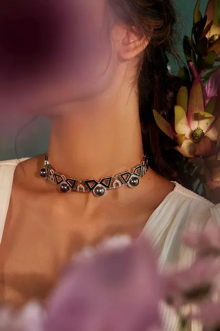 Harriet choker