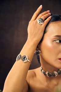 Blackeyed bracelet