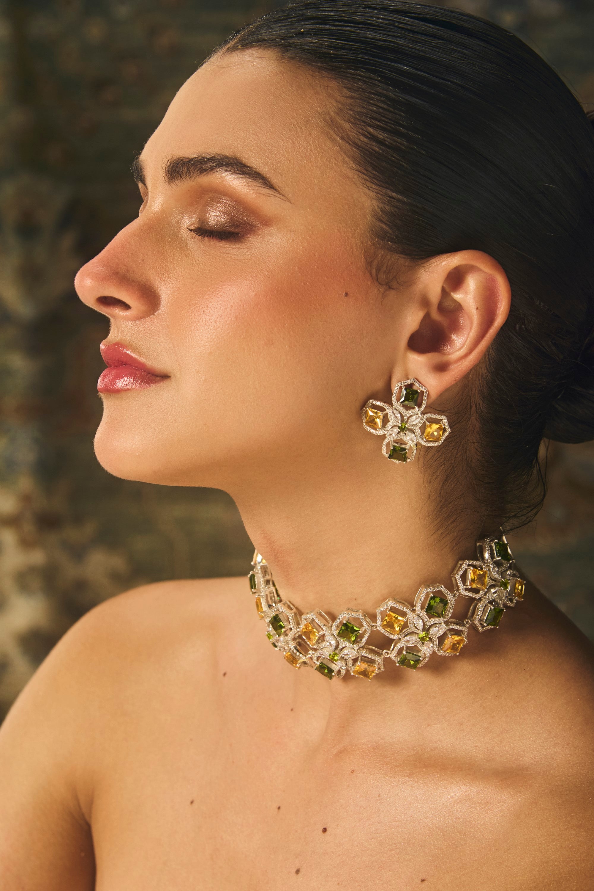 Noore Choker