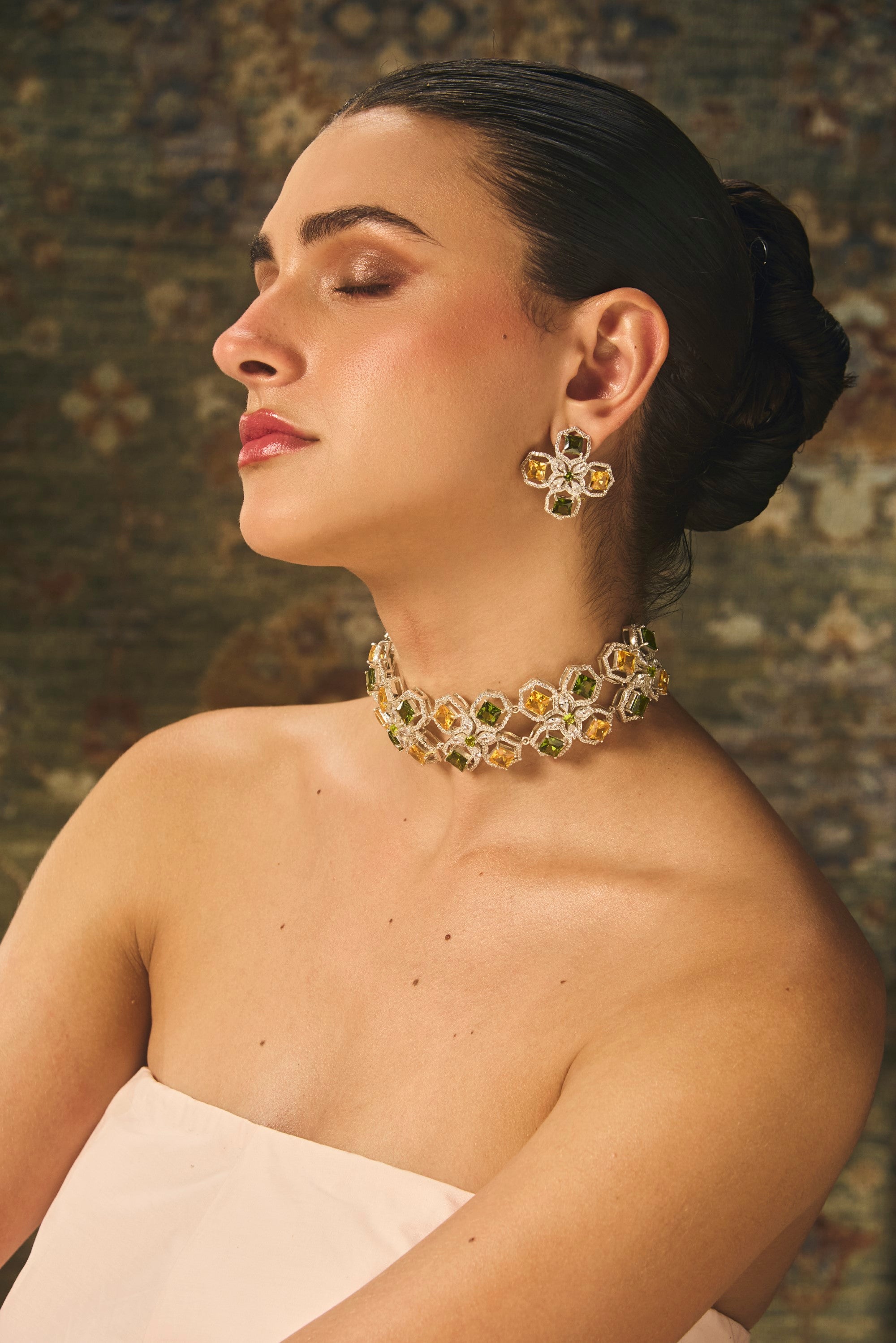 Noore Choker
