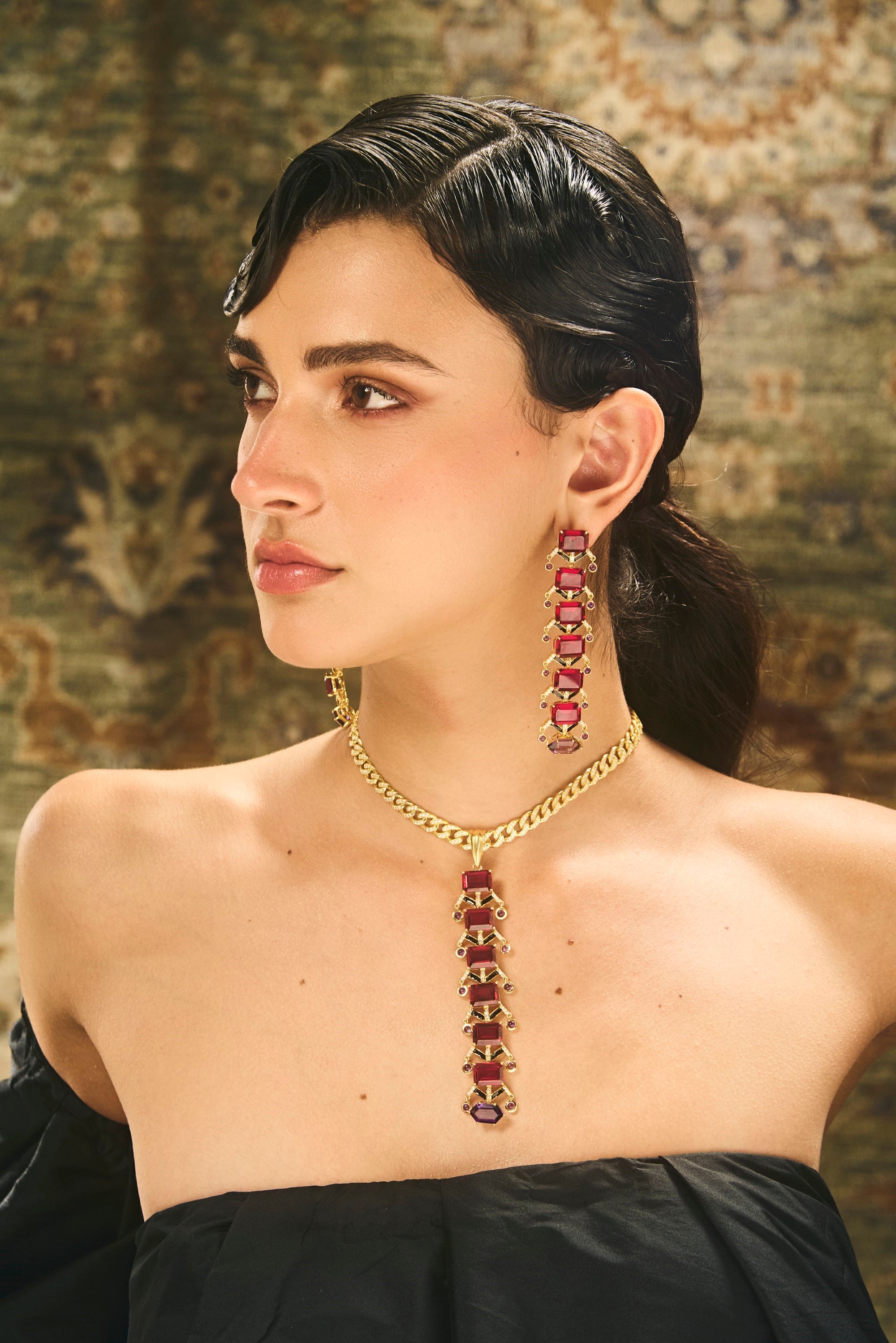 Baahar Long Earring