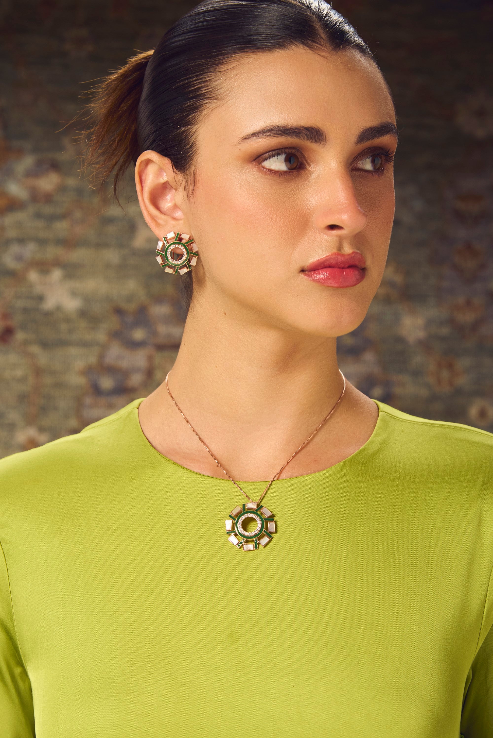 Soraya Stud